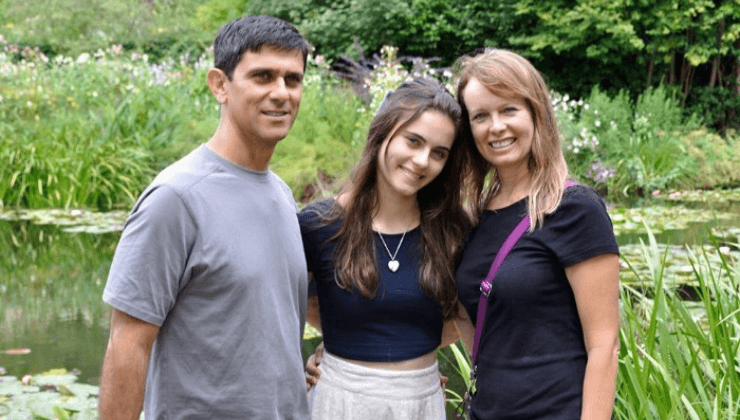 Family of Ally Ioannides - Parents and Siblings